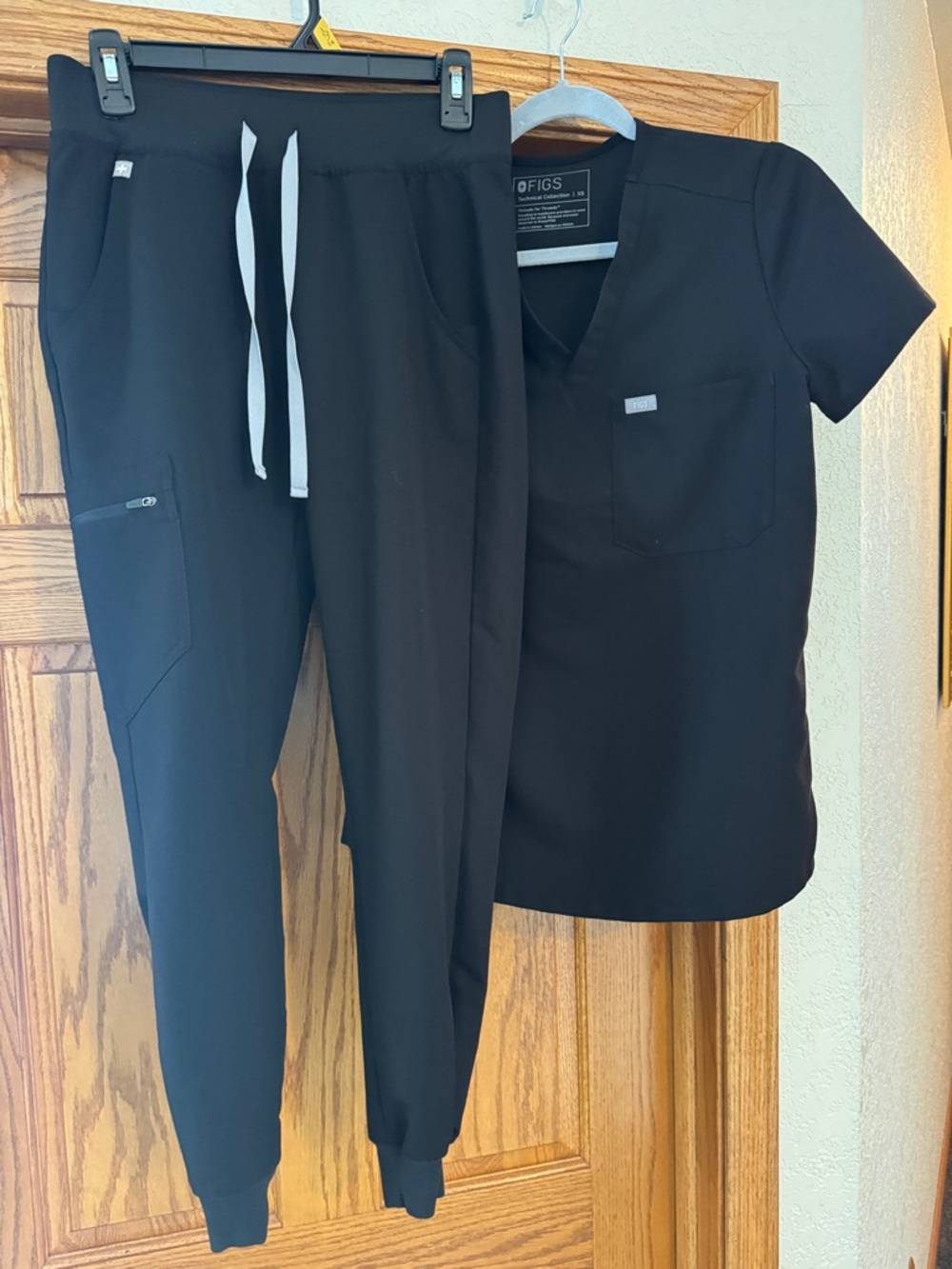 Figs Black V-Neck Scrub Top with Black Jogger Pants